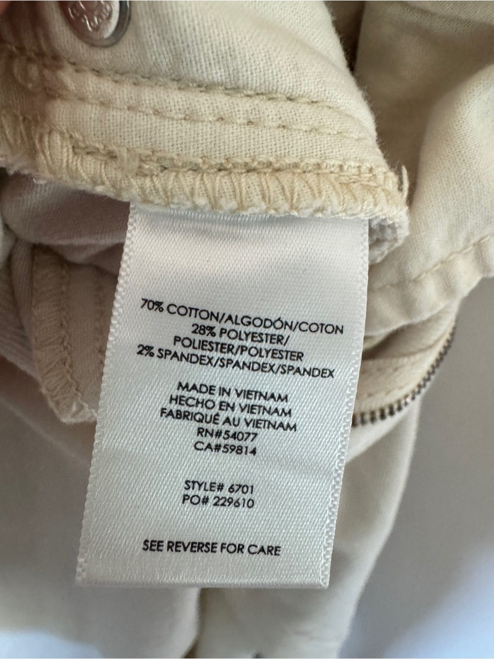 CAbi Soho Cropped Jeans in Cream - Picture 6 of 8